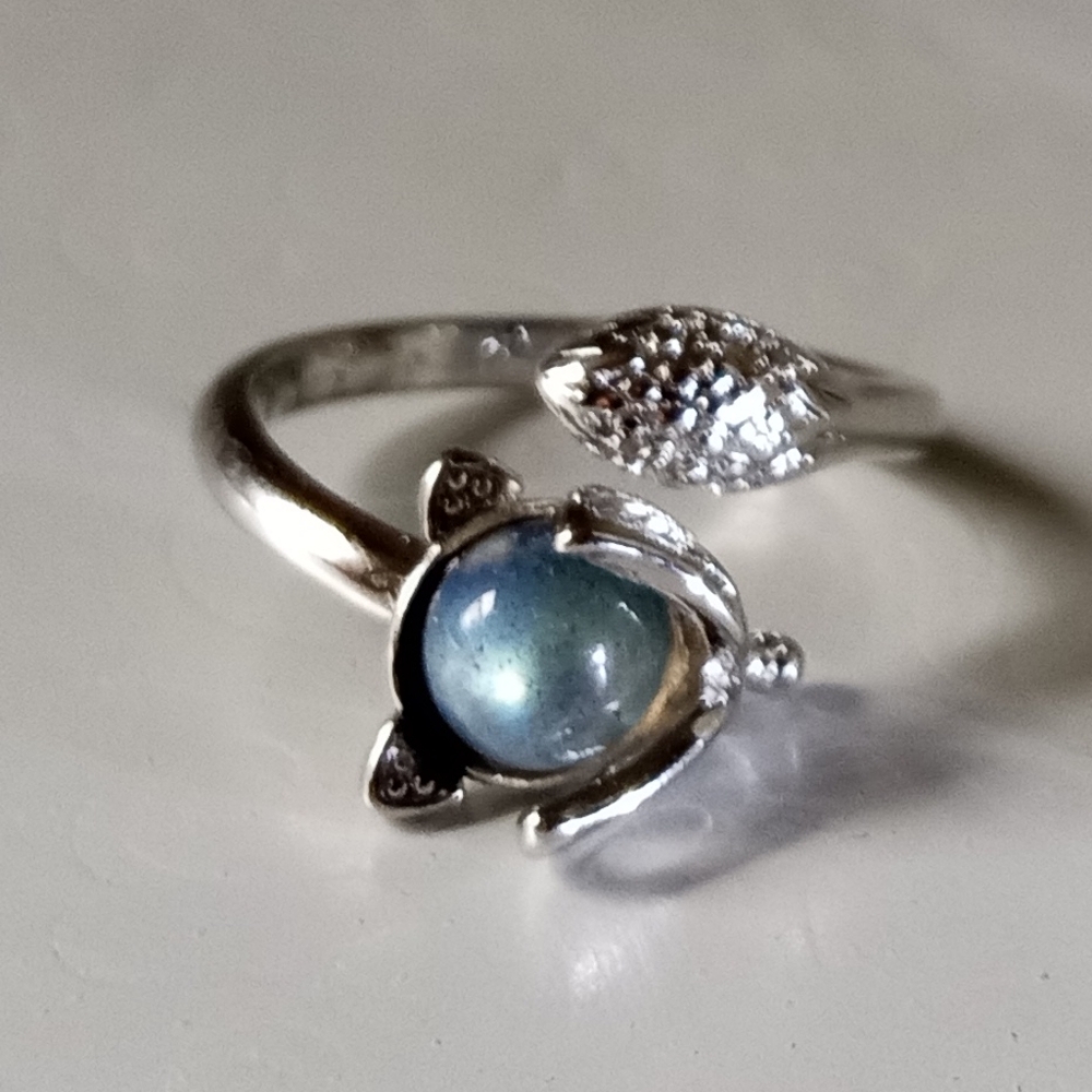 Beautiful Moonstone Crystal Ring